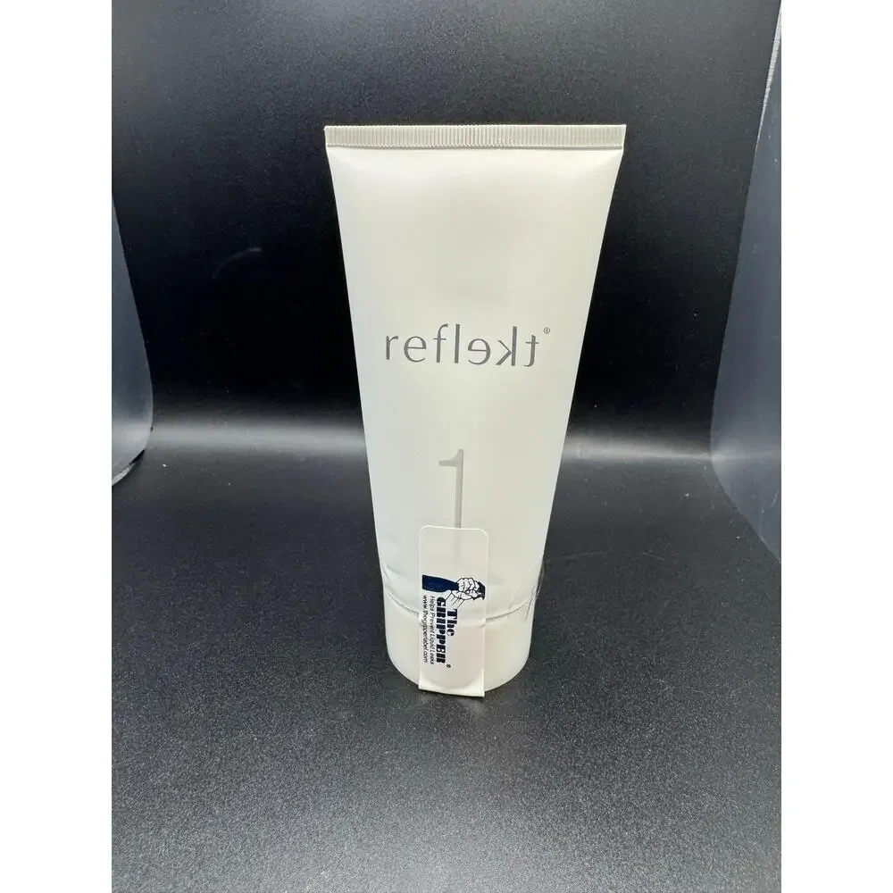 NWT Reflekt Exfoliating Face Wash